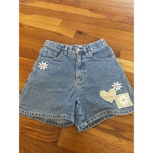 Vintage New Legends Girls Denim Jean Shorts Size 10 Heart Daisy Patches 80s/90s‎